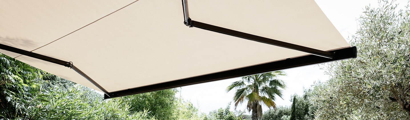 Motorised awning store